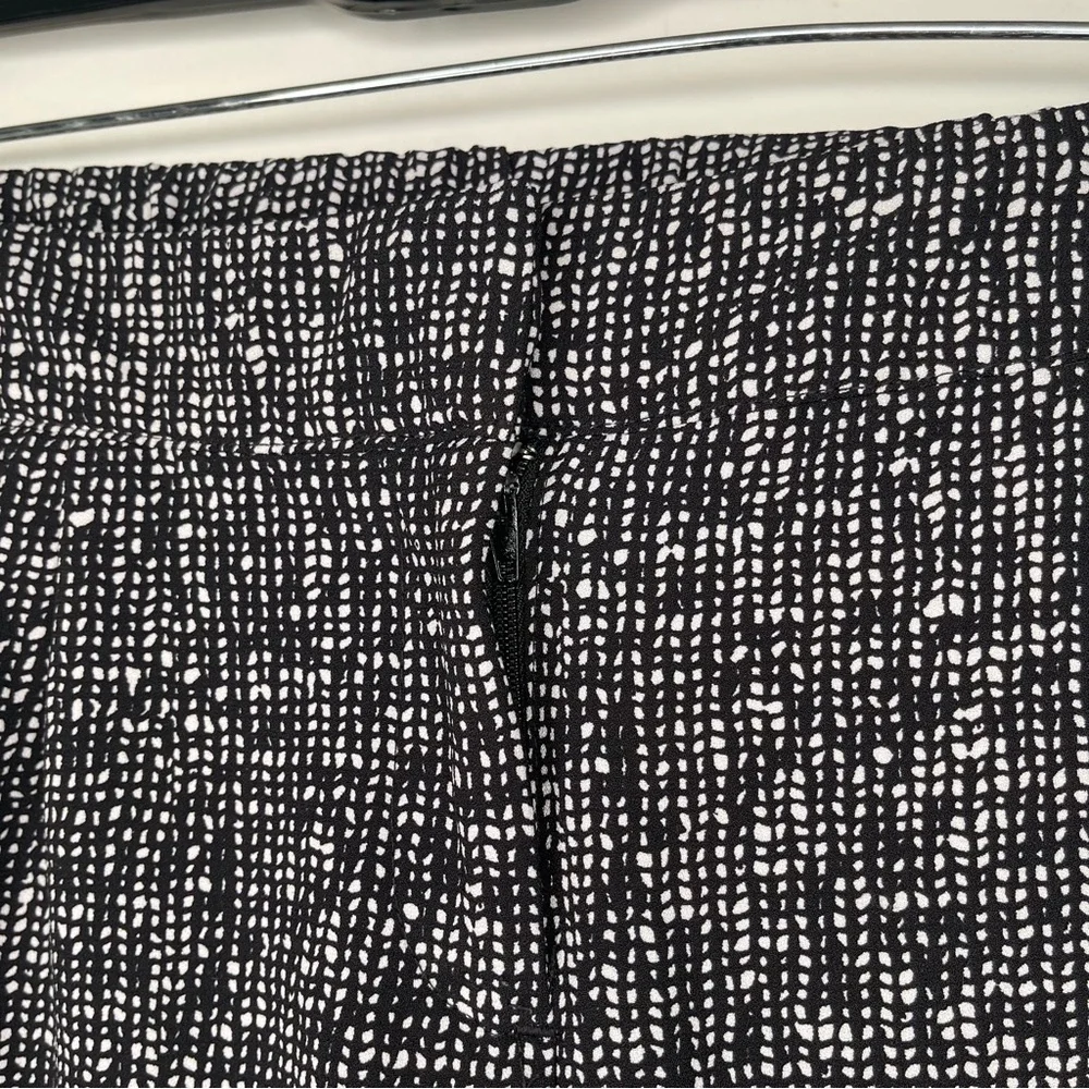 Katherine Barclay Women's Straight-Leg Textured Pants Size S
